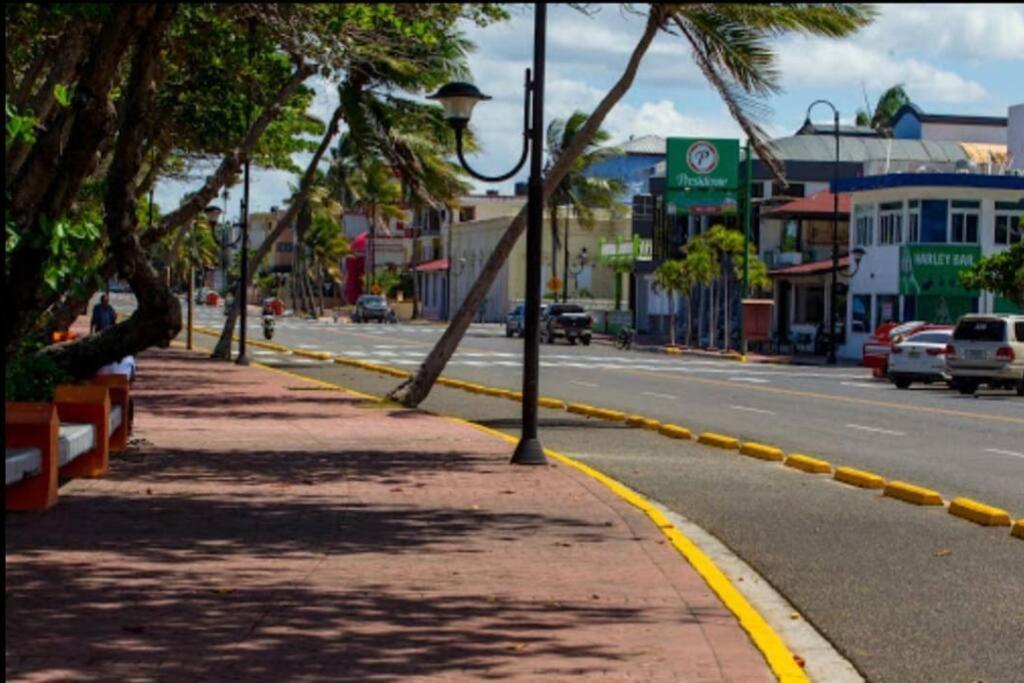 El más completo, a menos de 5 minutos de la playa, free wifi fuera del alojamiento Puerto Plata Exterior foto