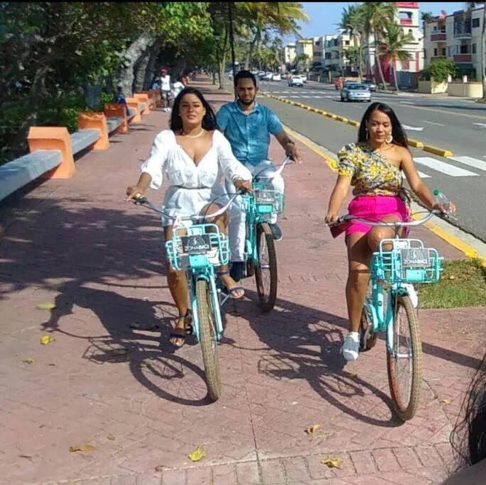 El más completo, a menos de 5 minutos de la playa, free wifi fuera del alojamiento Puerto Plata Exterior foto